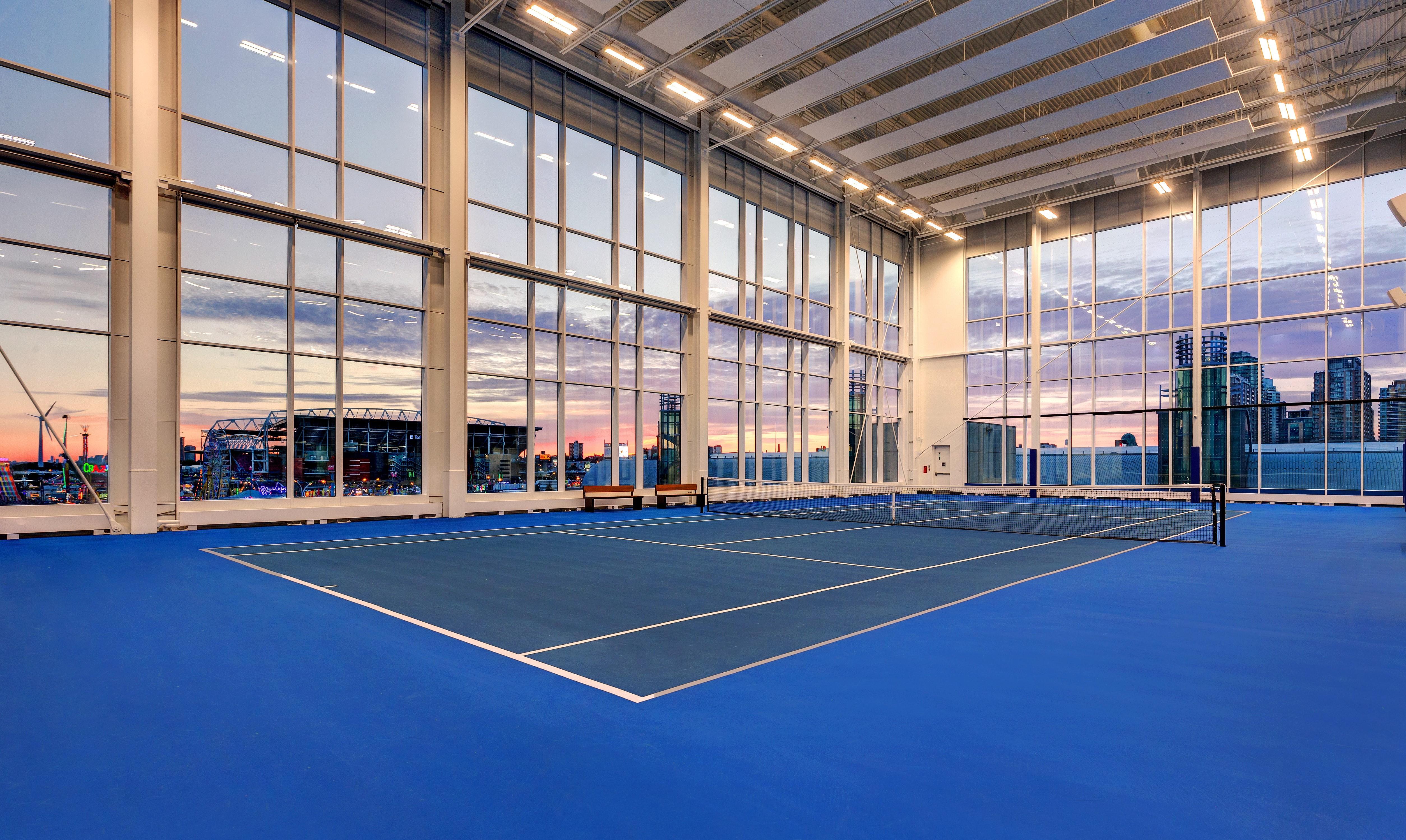Hotel X Toronto, A Destination By Hyatt Hotel Exterior photo Tennis court