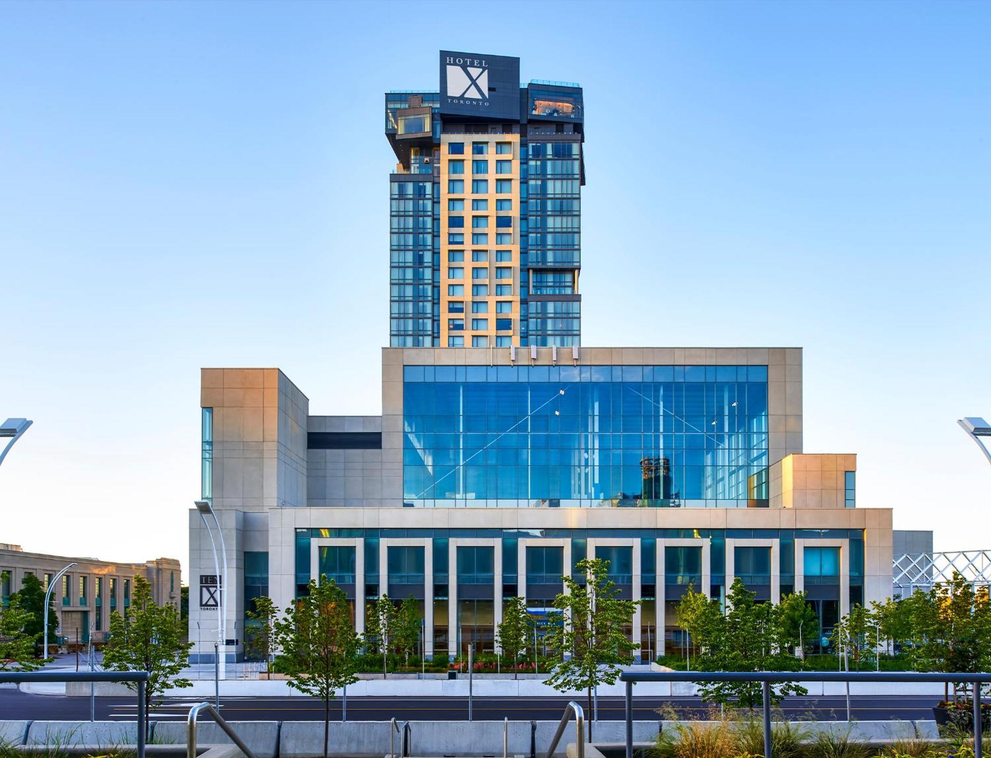 Hotel X Toronto, A Destination By Hyatt Hotel Exterior photo The X