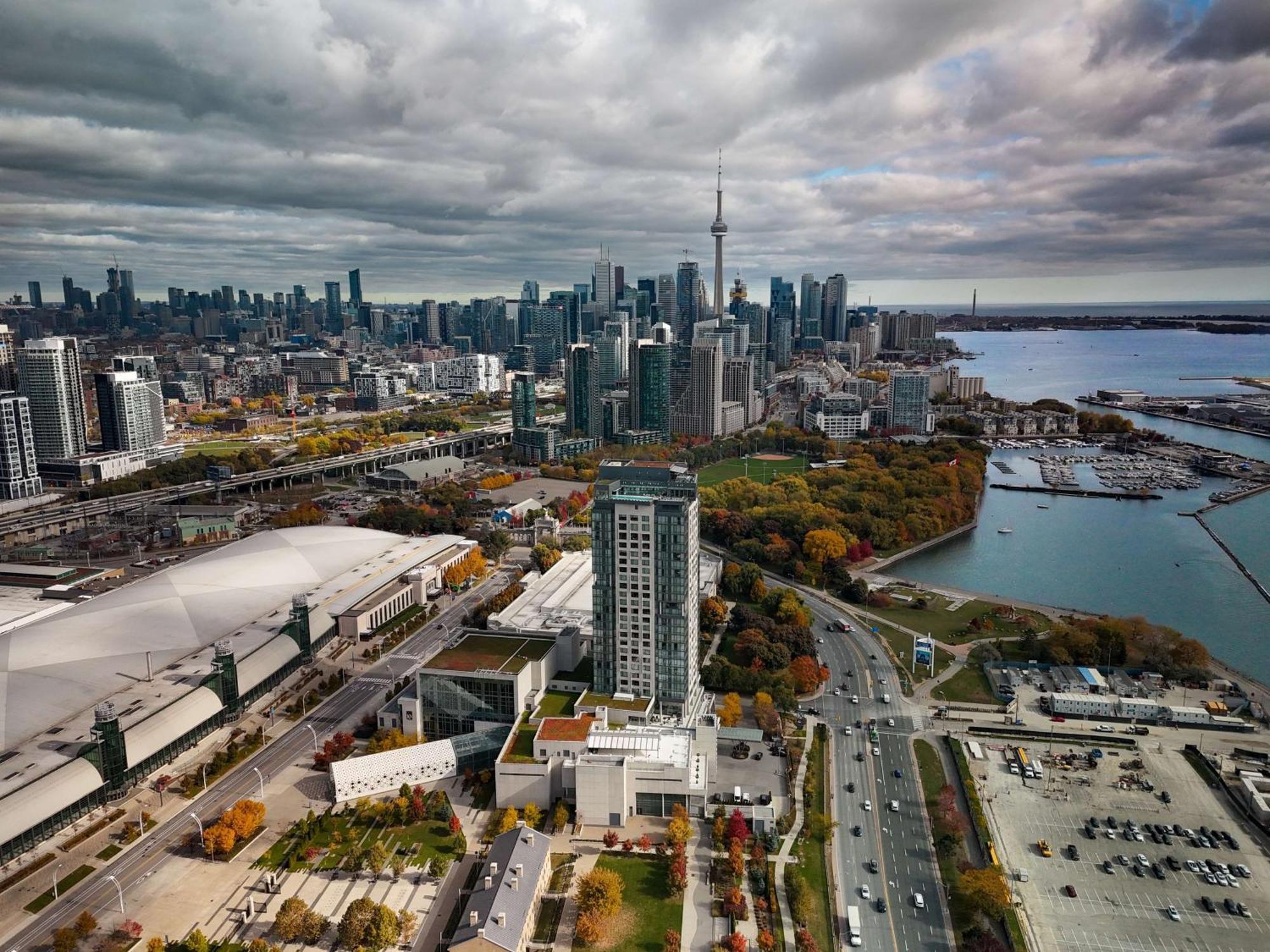 Hotel X Toronto, A Destination By Hyatt Hotel Exterior photo